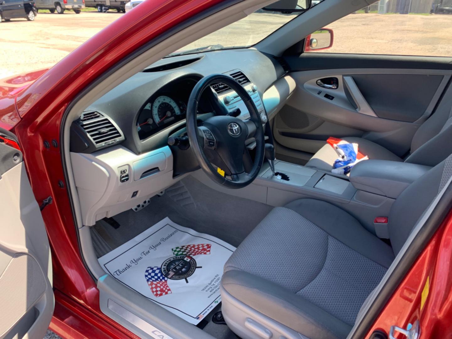 2011 Red /gray Toyota Camry SE (4T1BF3EK4BU) with an 2.5L L4 DOHC 16V engine, AUTOMATIC transmission, located at 1830 North Belt Line Road, Irving, TX, 75061, (469) 524-0199, 32.834373, -96.993584 - Photo#7